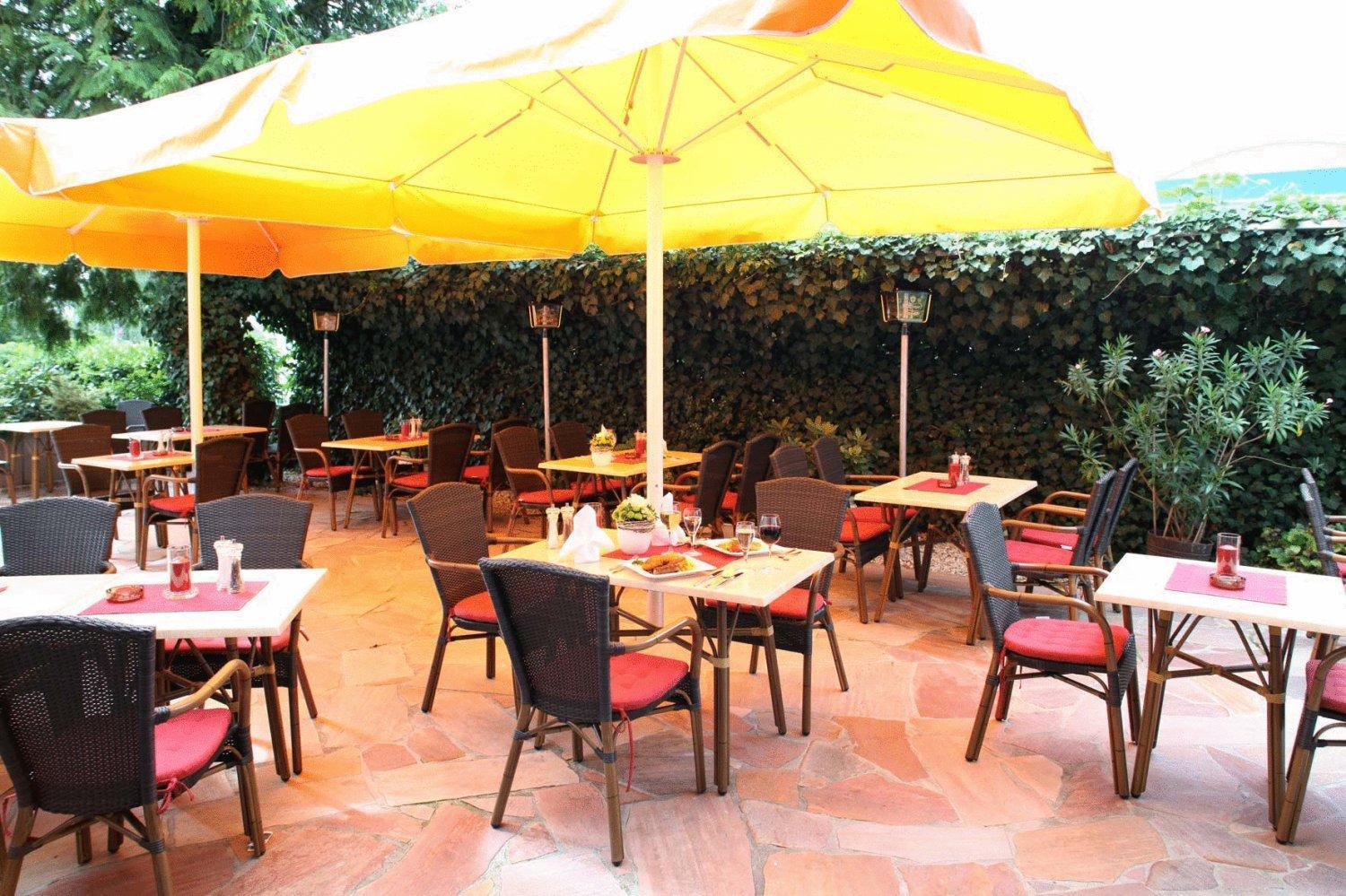 Hotel & Restaurant Hugenottengarten Friedrichsdorf Exterior photo