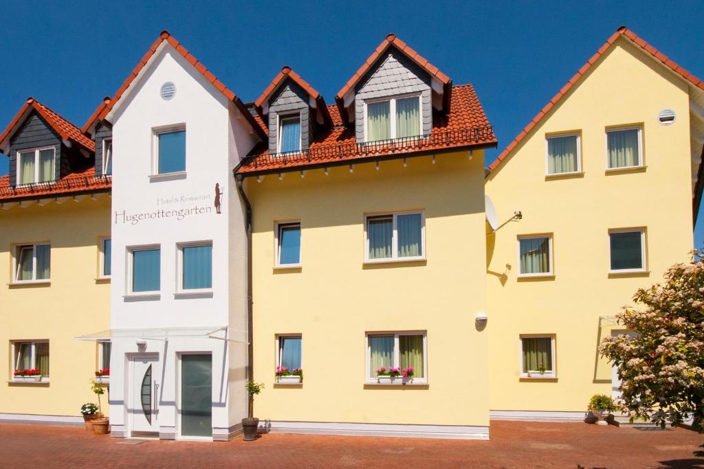 Hotel & Restaurant Hugenottengarten Friedrichsdorf Exterior photo